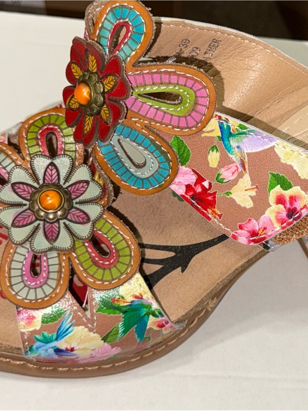 L’Artiste Floral Multicolor Women's Wedge Sandals Size 39 NWOB